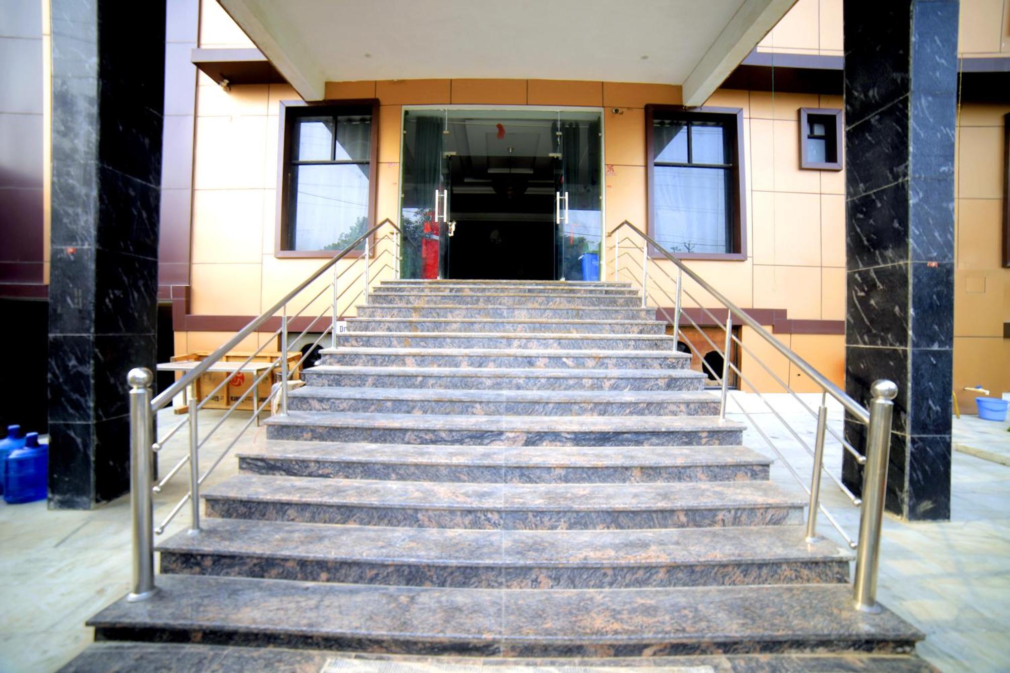 The Tulsi Garden Vrindavan Near Omaxe City Exterior foto
